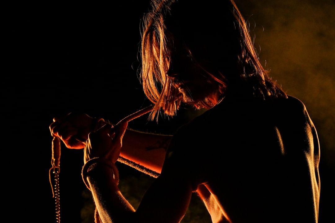 Glow rope dart performance